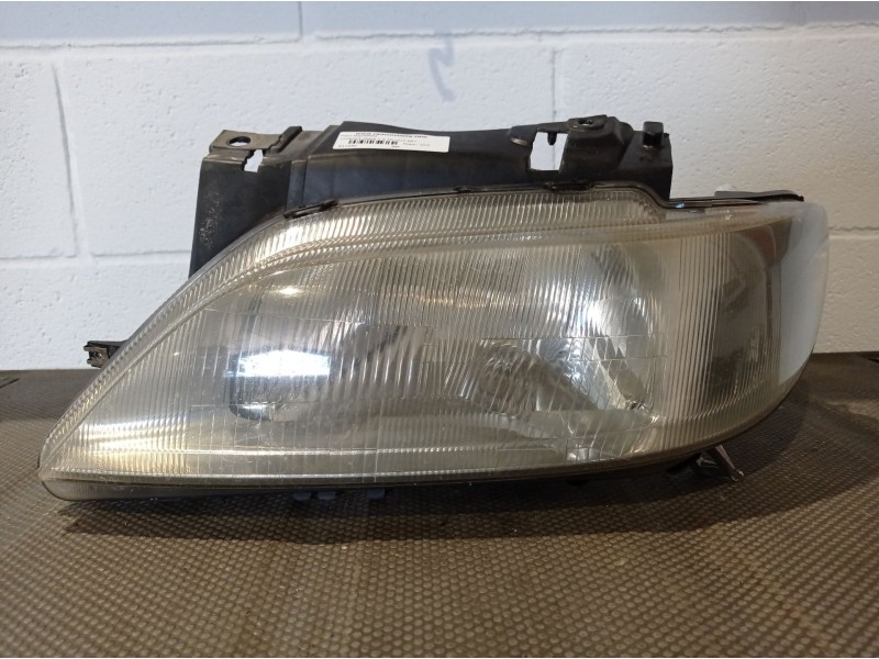 Recambio de faro izquierdo para citroen xsara 1.9 td lx referencia OEM IAM   