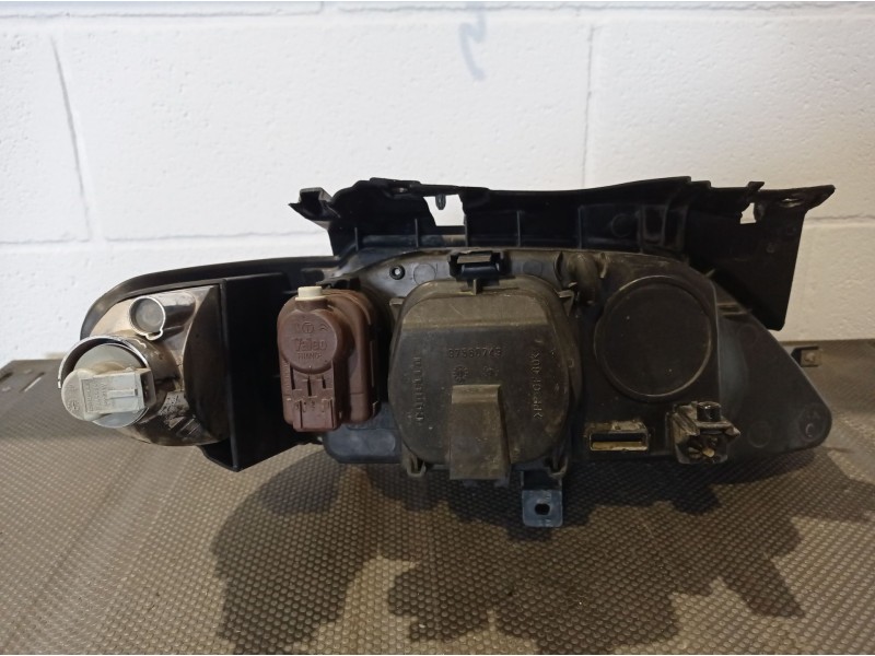Recambio de faro izquierdo para citroen xsara 1.9 td lx referencia OEM IAM   