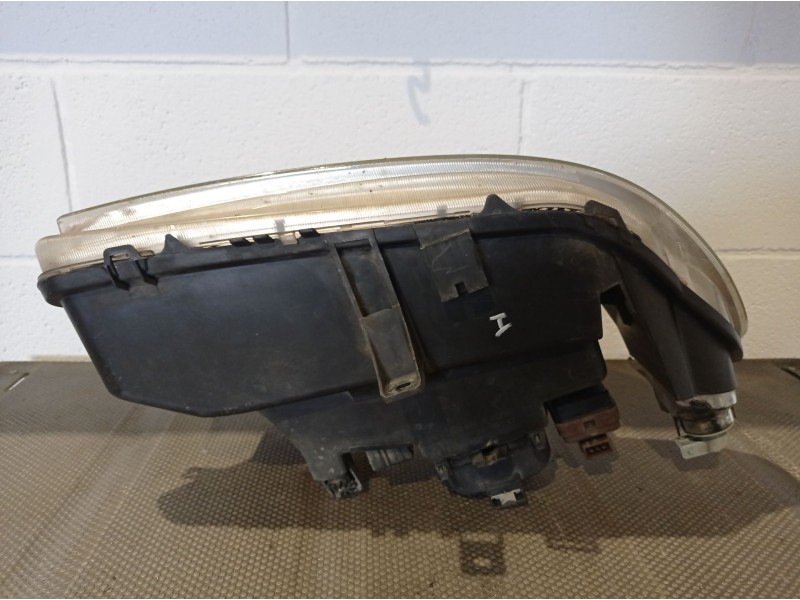 Recambio de faro izquierdo para citroen xsara 1.9 td lx referencia OEM IAM   
