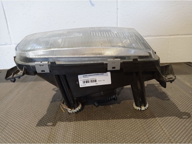 Recambio de faro derecho para volkswagen passat referencia OEM IAM   