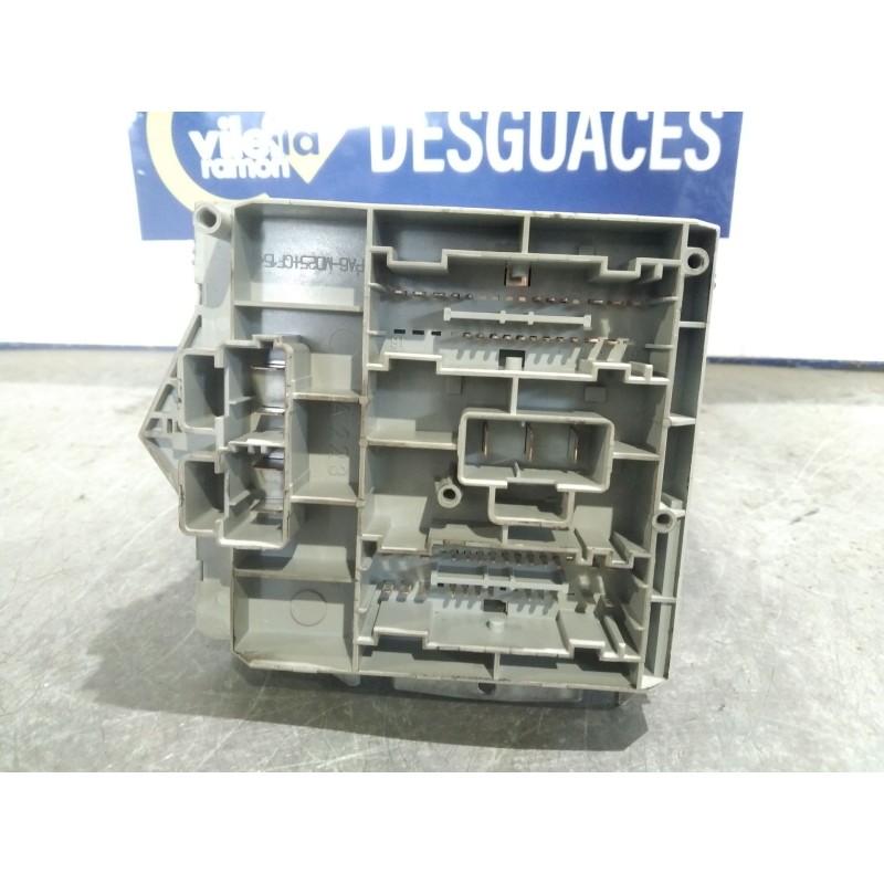 Recambio de caja reles fusibles para alfa romeo 147 (190) 1.6 16v cat | 0.00 - ... 1.6 16v cat | 0.00 - ... referencia OEM IAM  