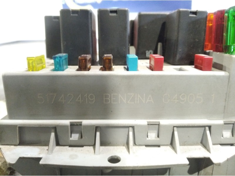 Recambio de caja reles fusibles para alfa romeo 147 (190) 1.6 16v cat | 0.00 - ... 1.6 16v cat | 0.00 - ... referencia OEM IAM  