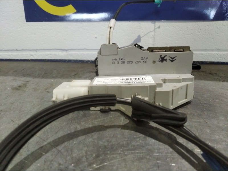 Recambio de cerradura puerta delantera derecha para peugeot 407 coupe  | 0.05 - ...  | 0.05 - ... referencia OEM IAM 9660702080E