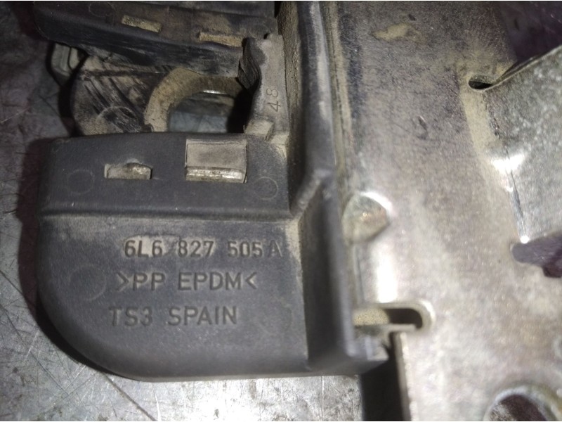 Recambio de cerradura maletero porton para seat ibiza (6l1) 1.4 16v | 0.02 - ... 1.4 16v | 0.02 - ... referencia OEM IAM 6L68275