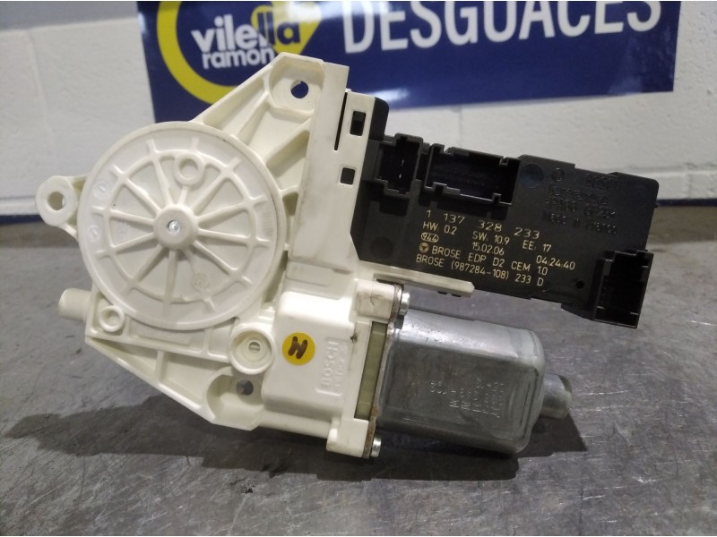 Recambio de motor elevalunas delantero derecho para peugeot 407 coupe  | 0.05 - ...  | 0.05 - ... referencia OEM IAM 1137328233 