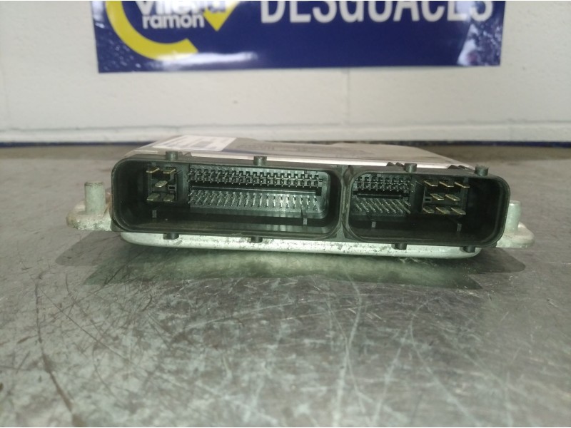 Recambio de centralita motor uce para volkswagen golf iv berlina (1j1) básico | 05.99 - ... referencia OEM IAM 0281010302 038906