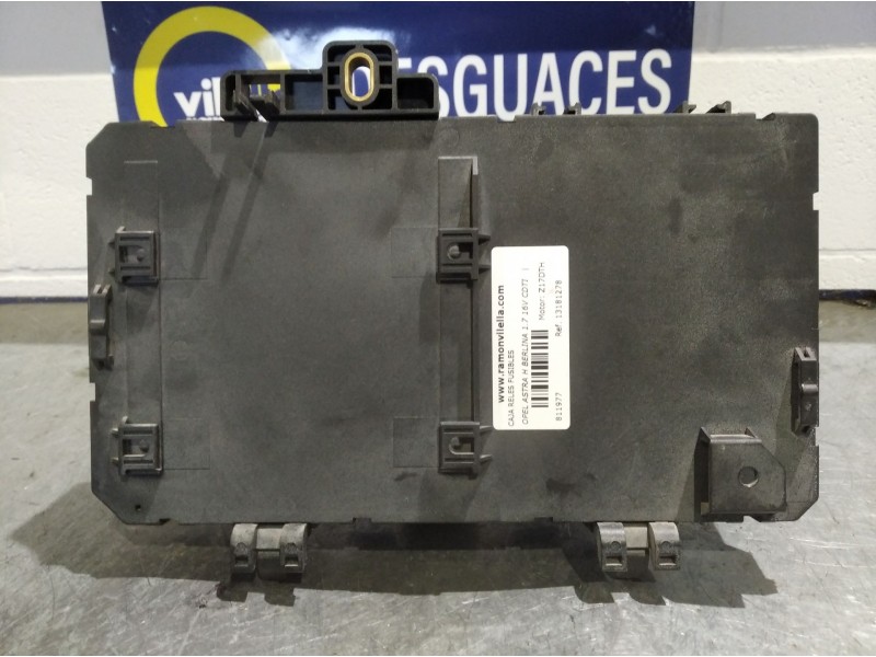 Recambio de caja reles fusibles para opel astra h berlina 1.7 16v cdti | 0.04 - ... 1.7 16v cdti | 0.04 - ... referencia OEM IAM