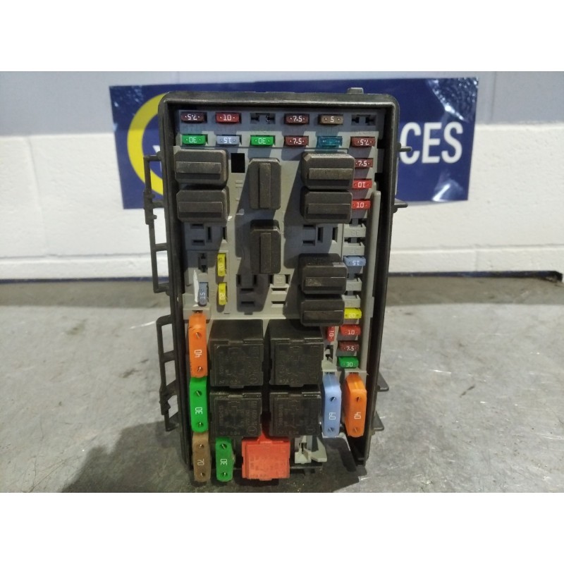 Recambio de caja reles fusibles para opel corsa d 1.3 16v cdti | 0.06 - ... 1.3 16v cdti | 0.06 - ... referencia OEM IAM 1321739