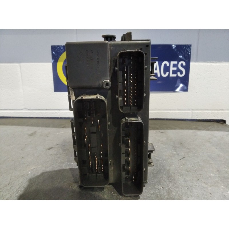 Recambio de caja reles fusibles para opel corsa d 1.3 16v cdti | 0.06 - ... 1.3 16v cdti | 0.06 - ... referencia OEM IAM 1321739