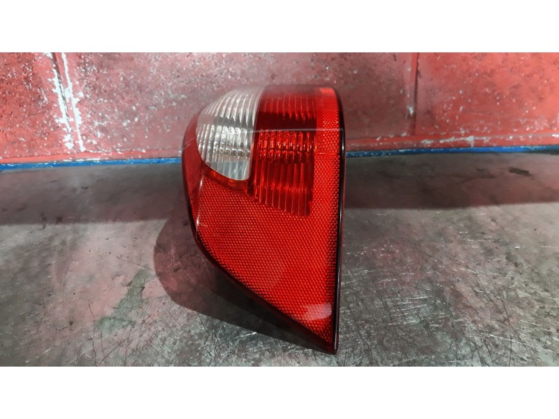 Recambio de piloto trasero izquierdo para renault laguna ii (bg0) 1.6 | 0.01 - ... 1.6 | 0.01 - ... referencia OEM IAM   