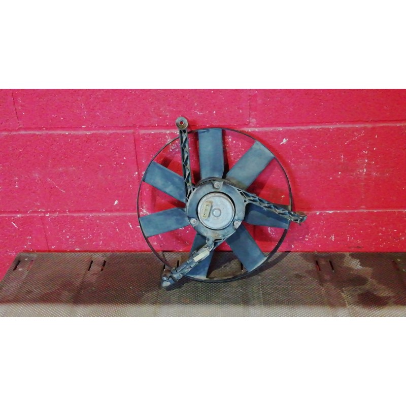 Recambio de electroventilador para volkswagen polo berlina (6n1) air | 09.94 - 12.98 air | 09.94 - 12.98 referencia OEM IAM   