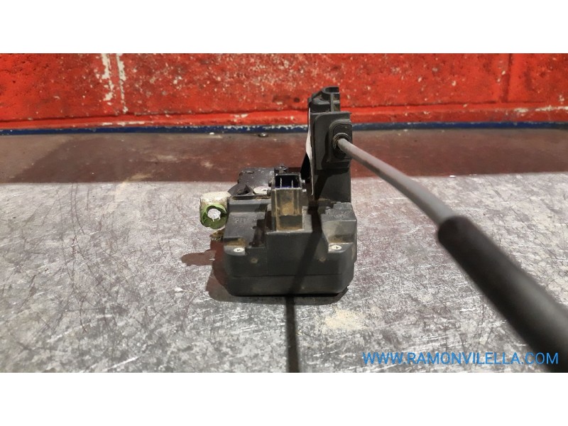 Recambio de cerra. puer. delantero izquierda para opel zafira a 2.0 dti | 0.99 - ... 2.0 dti | 0.99 - ... referencia OEM IAM   