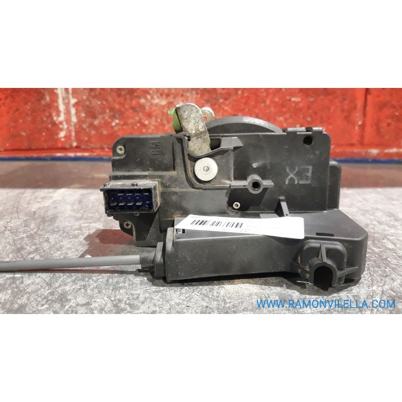 Recambio de cerra. puer. delantero izquierda para opel zafira a 2.0 dti | 0.99 - ... 2.0 dti | 0.99 - ... referencia OEM IAM   