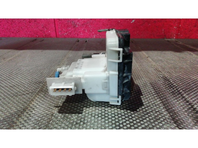 Recambio de cerradura puerta delantera izquierda para volkswagen polo referencia OEM IAM   