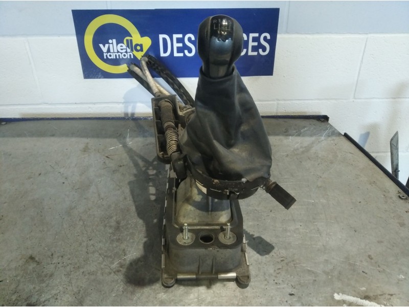 Recambio de palanca cambio para seat altea xl (5p5)  | 0.06 - ...  | 0.06 - ... referencia OEM IAM 1K0711049BG   Recambio de palanca cambio para seat altea xl (5p5)  | 0.06 - ...  | 0.06 - ... referencia OEM IAM 1K0711049BG