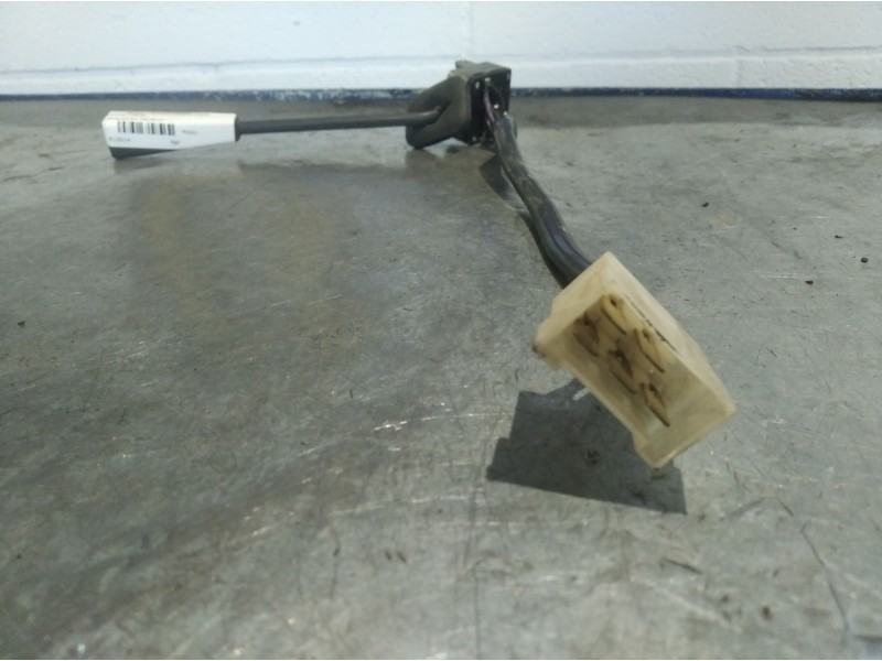 Recambio de mando limpia para mercedes mb180 referencia OEM IAM    Recambio de mando limpia para mercedes mb180 referencia OEM IAM