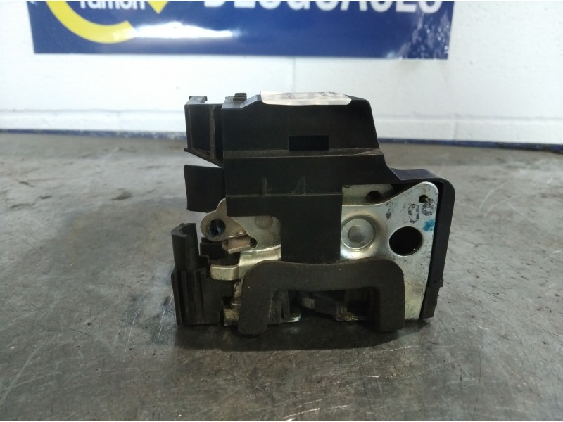 Recambio de cerradura puerta delantera derecha para fiat doblo (119) referencia OEM IAM   