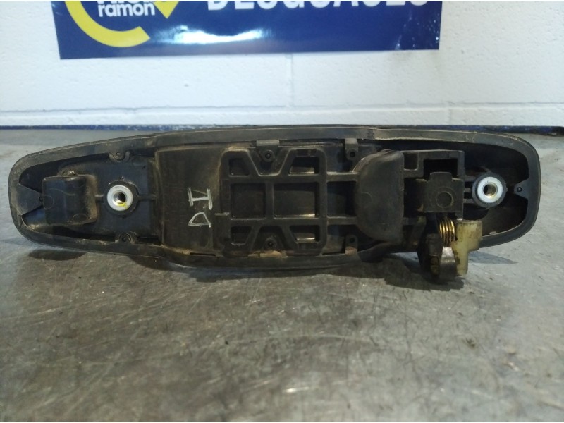 Recambio de maneta exterior delantera izquierda para suzuki grand vitara 3 puertas sq (gt) referencia OEM IAM 8282065D00  