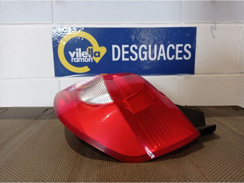 Recambio de piloto trasero derecho para renault clio iii authentique referencia OEM IAM   