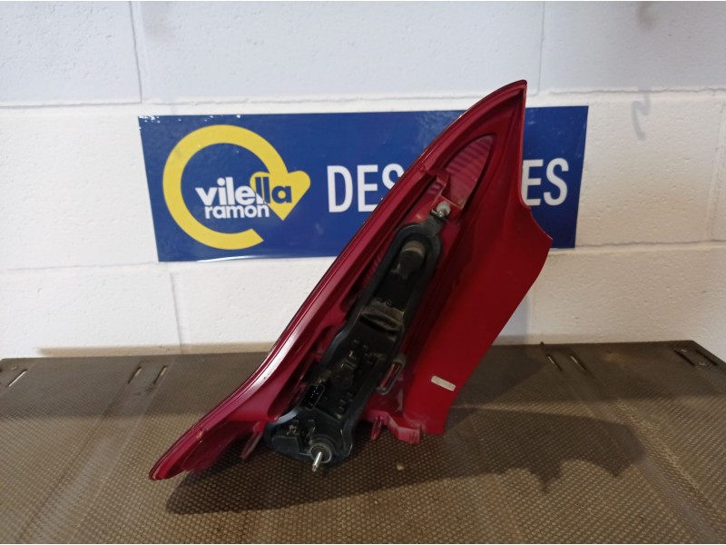 Recambio de piloto trasero derecho para citroen c4 coupe 1.4 16v referencia OEM IAM   