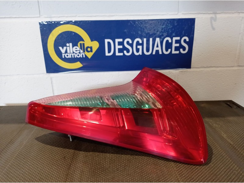 Recambio de piloto trasero izquierdo para citroen c4 coupe 1.4 16v referencia OEM IAM   