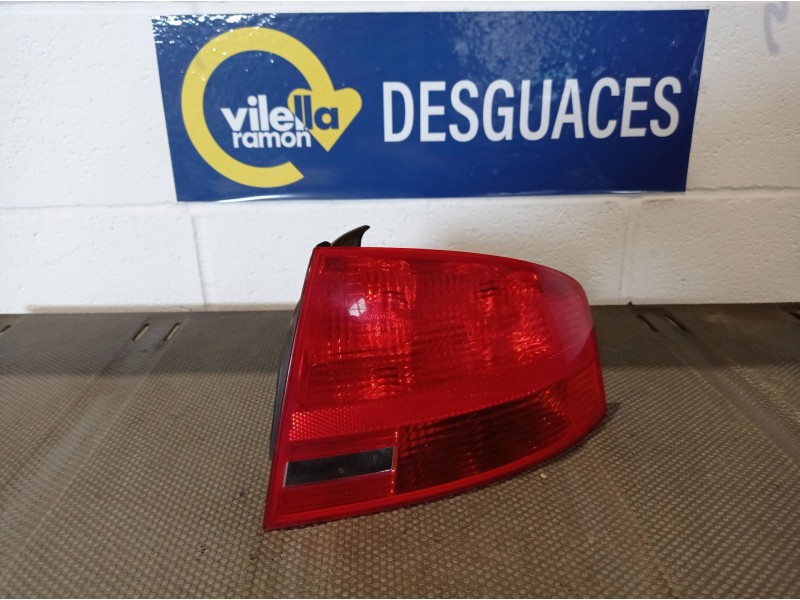 Recambio de piloto trasero derecho para audi a4 berlina (8e) 2.0 16v tfsi referencia OEM IAM   