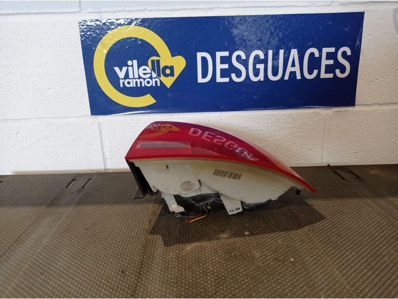 Recambio de piloto trasero derecho para audi a4 berlina (8e) 2.0 16v tfsi referencia OEM IAM   