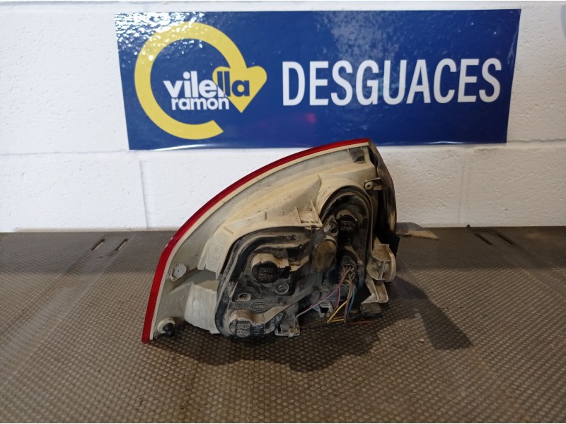 Recambio de piloto trasero derecho para audi a4 berlina (8e) 2.0 16v tfsi referencia OEM IAM   