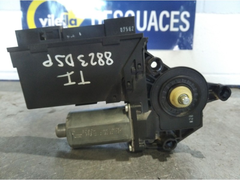 Recambio de motor elevalunas trasero izquierdo para audi a4 berlina (8e) 2.0 16v tfsi referencia OEM IAM 8E0959801A 5WK47009 