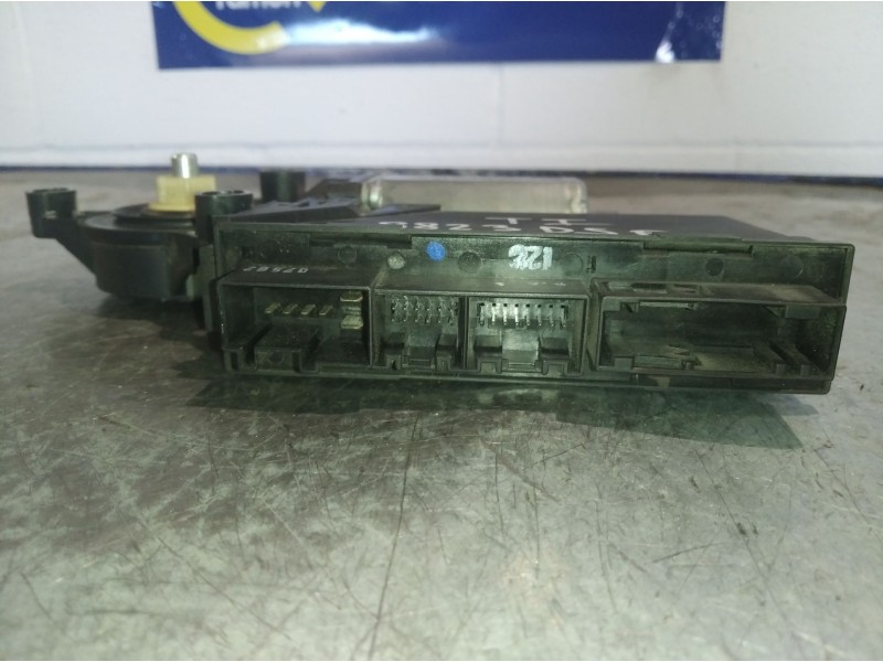 Recambio de motor elevalunas trasero izquierdo para audi a4 berlina (8e) 2.0 16v tfsi referencia OEM IAM 8E0959801A 5WK47009 