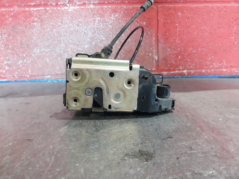 Recambio de cerradura puerta delantera izquierda para renault megane ii (bm0/1_, cm0/1_) 1.9 dci referencia OEM IAM 3PUERTAS  