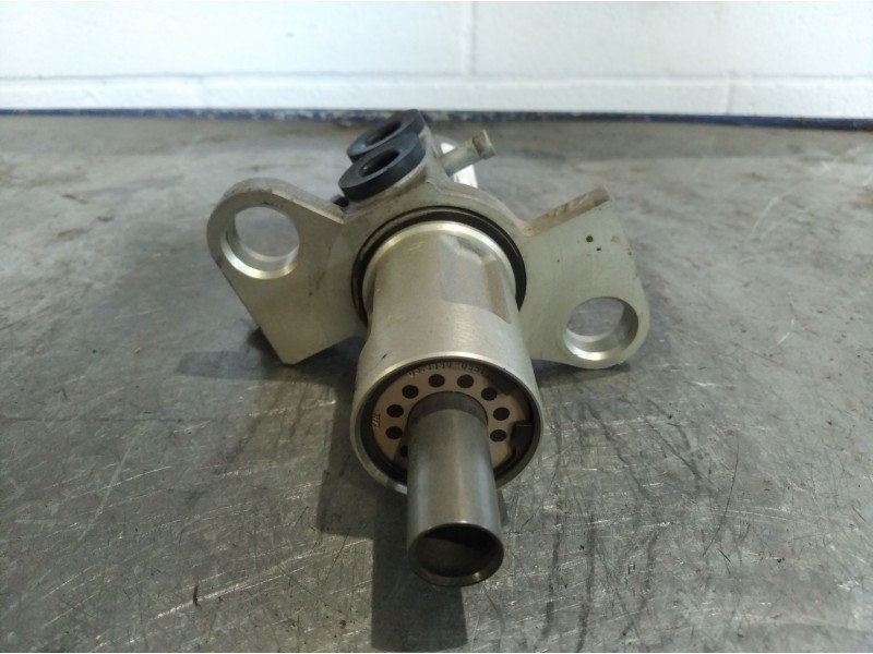 Recambio de bomba freno para audi a4 berlina (8e) 2.0 16v tfsi referencia OEM IAM    Recambio de bomba freno para audi a4 berlina (8e) 2.0 16v tfsi referencia OEM IAM