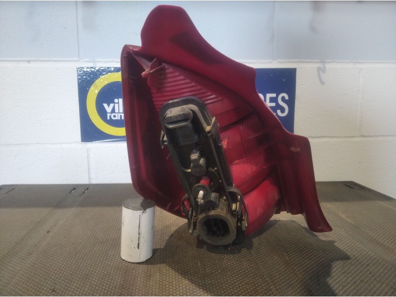 Recambio de piloto trasero derecho para citroen c2 vtr | 09.03 - 12.09 vtr | 09.03 - 12.09 referencia OEM IAM   