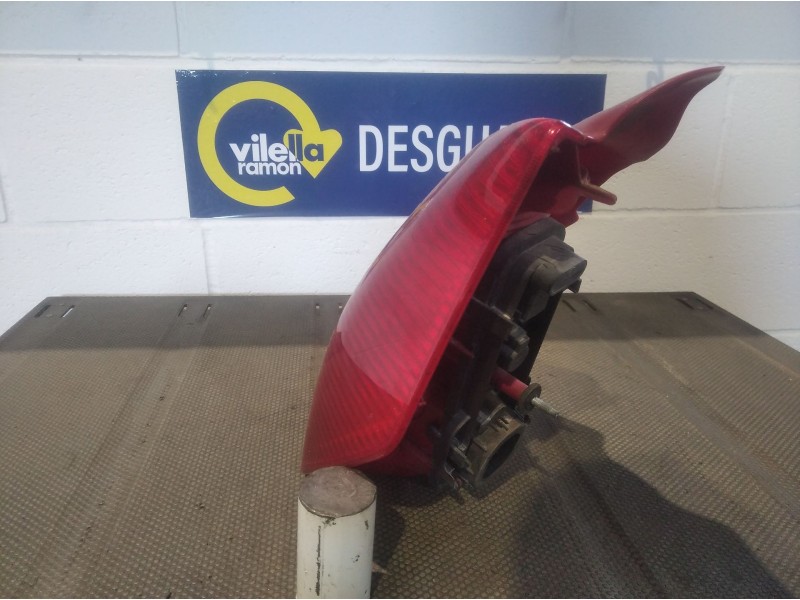 Recambio de piloto trasero derecho para citroen c2 vtr | 09.03 - 12.09 vtr | 09.03 - 12.09 referencia OEM IAM   