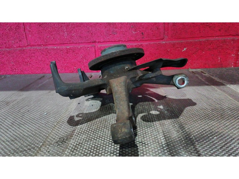 Recambio de mangueta delantera derecha para volkswagen polo referencia OEM IAM    Recambio de mangueta delantera derecha para volkswagen polo referencia OEM IAM