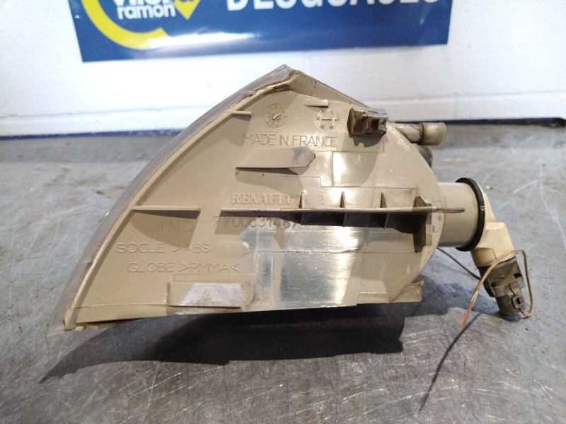 Recambio de piloto delantero derecho para renault megane scenic alize 1.6e referencia OEM IAM 7700831467  