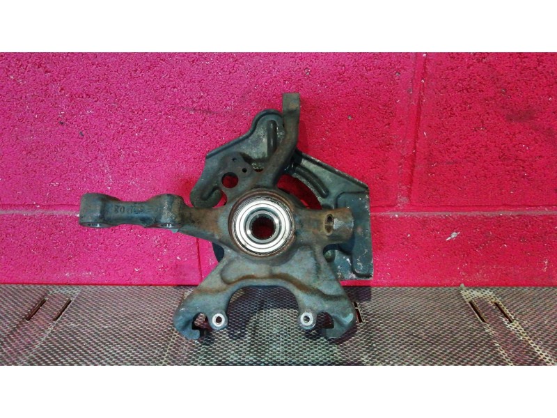 Recambio de mangueta delantera derecha para volkswagen polo referencia OEM IAM    Recambio de mangueta delantera derecha para volkswagen polo referencia OEM IAM