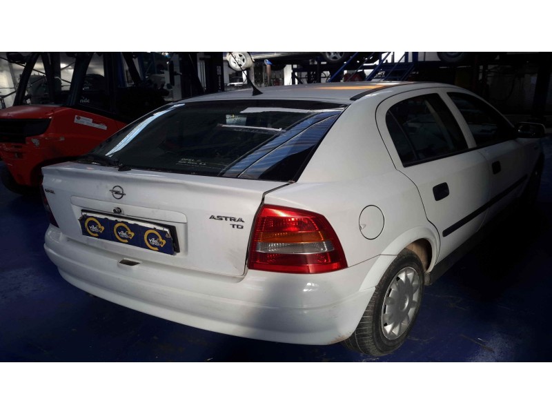 opel astra g berlina club | 02.98 - 12.99 del año 1998