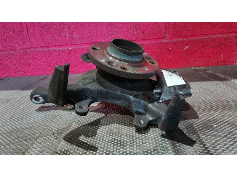 Recambio de mangueta delantera izquierda para volkswagen polo referencia OEM IAM   