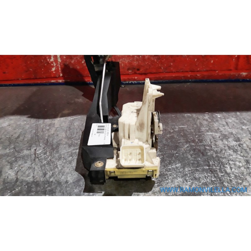Recambio de cerra. puer. delantero derecha para ford focus berlina (cak) ambiente | 08.98 - 12.04 ambiente | 08.98 - 12.04 refer