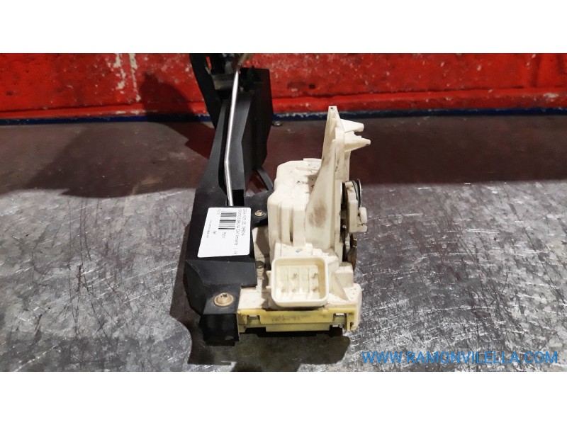 Recambio de cerra. puer. delantero derecha para ford focus berlina (cak) ambiente | 08.98 - 12.04 ambiente | 08.98 - 12.04 refer