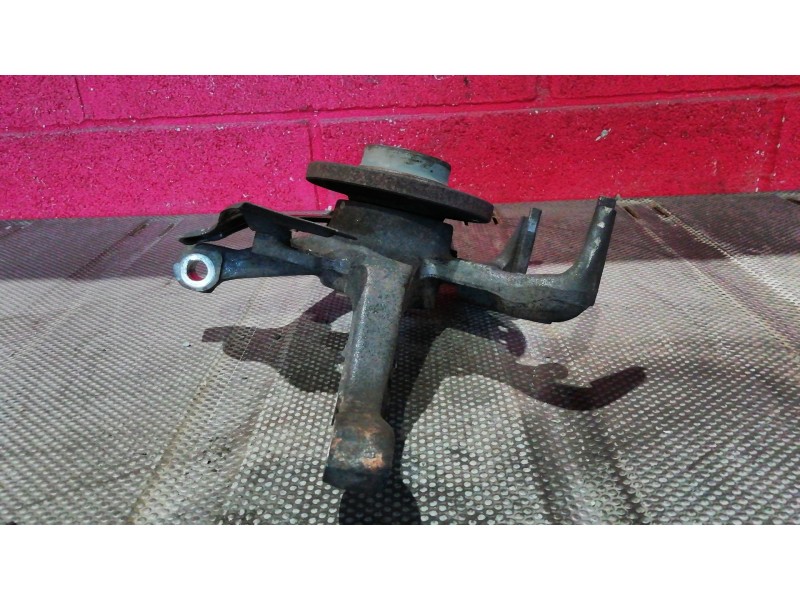 Recambio de mangueta delantera izquierda para volkswagen polo referencia OEM IAM    Recambio de mangueta delantera izquierda para volkswagen polo referencia OEM IAM