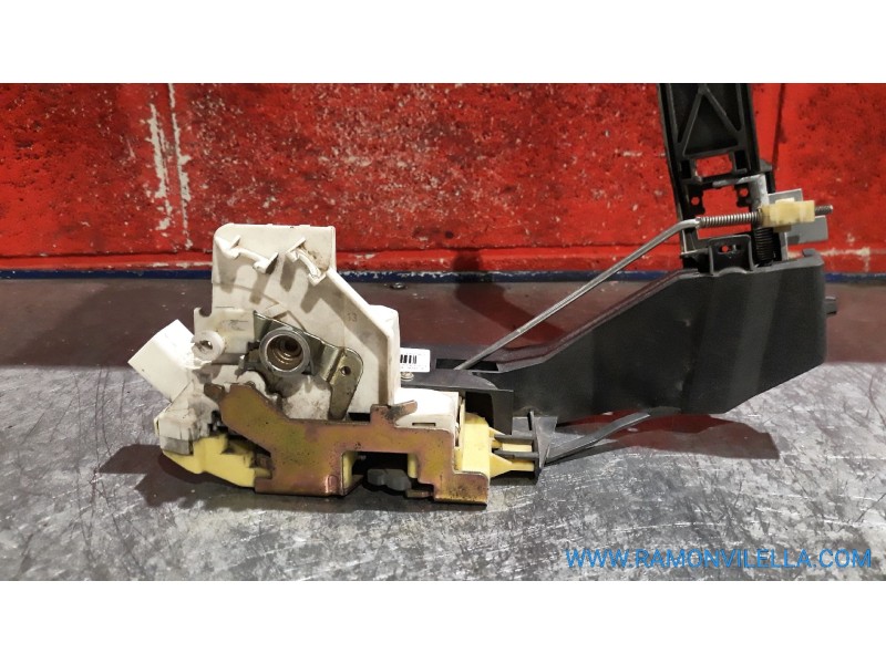 Recambio de cerra. puer. delantero derecha para ford focus berlina (cak) ambiente | 08.98 - 12.04 ambiente | 08.98 - 12.04 refer