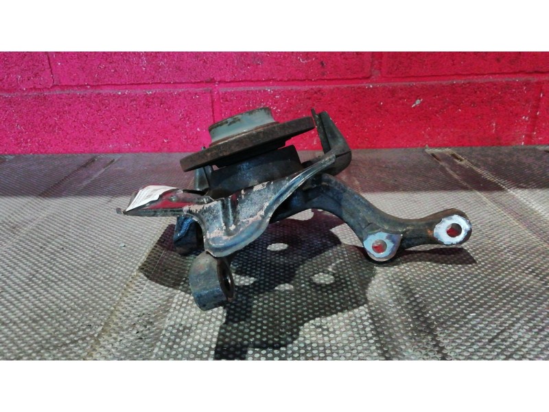 Recambio de mangueta delantera izquierda para volkswagen polo referencia OEM IAM   