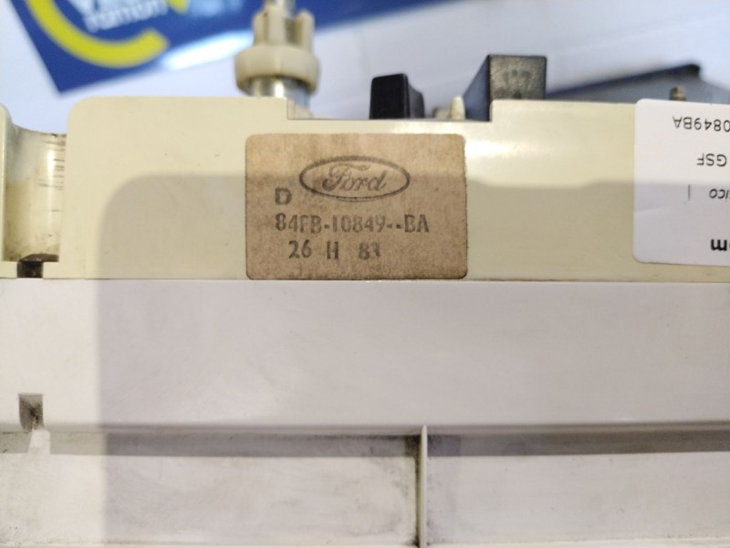 Recambio de cuadro instrumentos para ford fiesta berl./express básico | 08.80 - ... básico | 08.80 - ... referencia OEM IAM 84FB