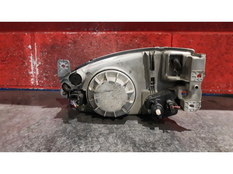 Recambio de faro derecho para hyundai lantra berlina (rd)  | 0.99 - 0.00  | 0.99 - 0.00 referencia OEM IAM   