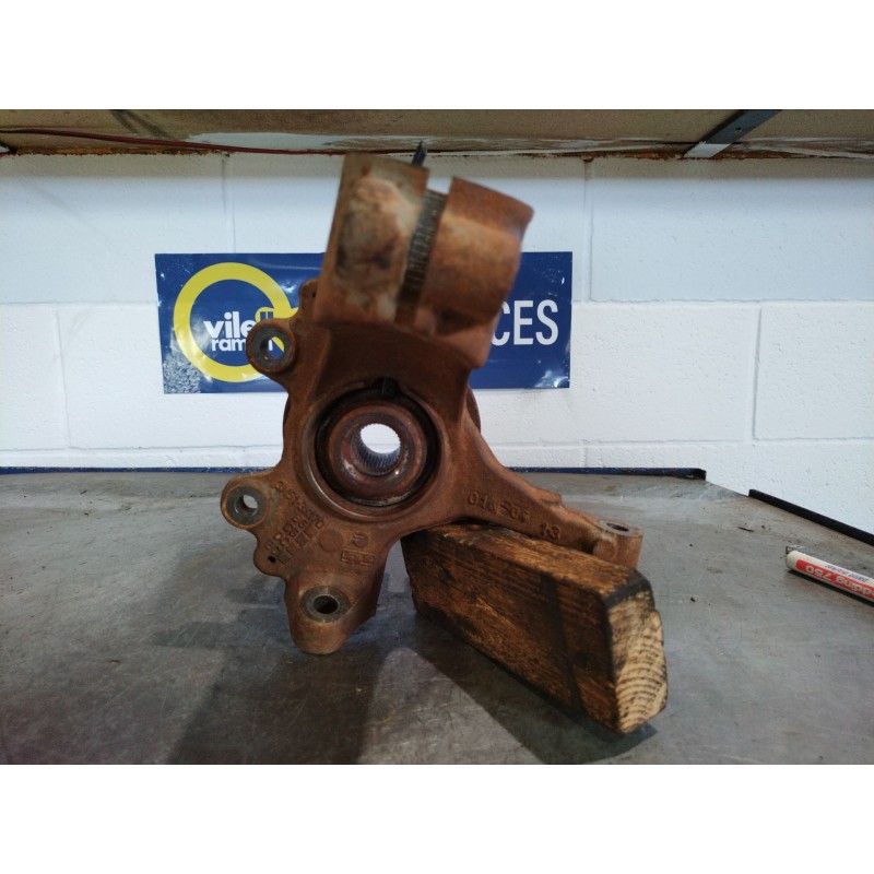 Recambio de mangueta delantera derecha para ford focus berlina (cap) 1.8 tdci turbodiesel cat referencia OEM IAM   