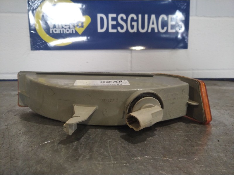 Recambio de piloto delantero derecho para renault trafic trafic 900 furgon (t113) referencia OEM IAM   