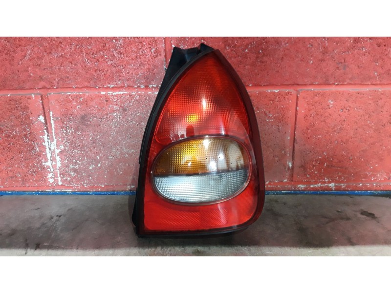 Recambio de piloto trasero derecho para hyundai lantra berlina (rd)  | 0.99 - 0.00  | 0.99 - 0.00 referencia OEM IAM   