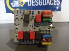 Recambio de caja reles fusibles para fiat punto berlina (188) 1.2 8v | 08.99 - 12.02 1.2 8v | 08.99 - 12.02 referencia OEM IAM 4